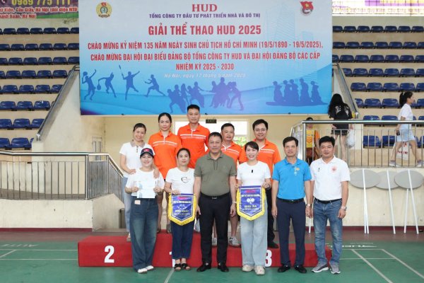HUD4 tham dự giải thể thao chào mừng 135 năm ngày sinh Chủ tịch Hồ Chí minh và chào mừng Đại hội Đảng các cấp